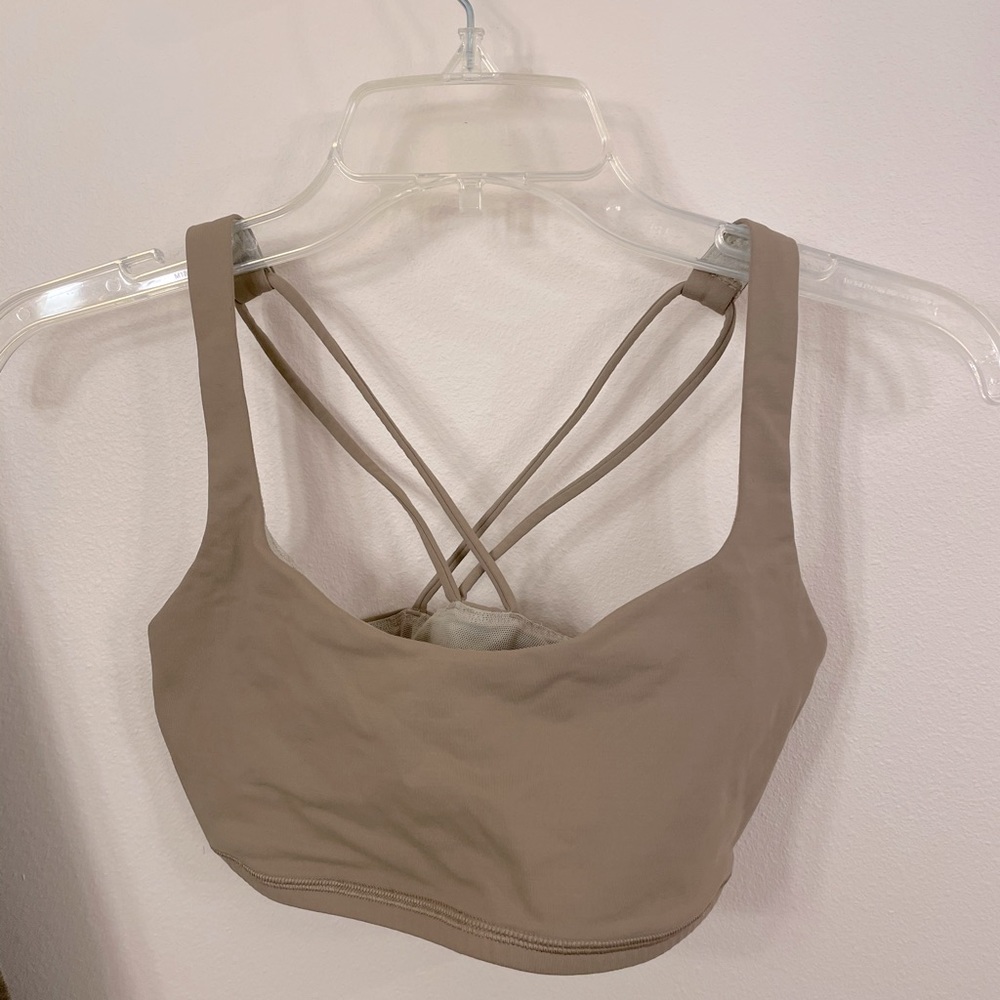 free to be mocha lululemon sports bra!